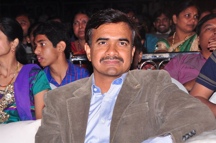 Dil-Deewana-Audio-Launch-by-Kapil-Dev